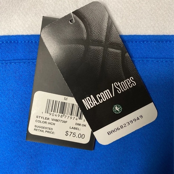 🚫 SOLD 🚫 ⭐️Oklahoma Thunder fleece hoodie - Picture 4 of 5